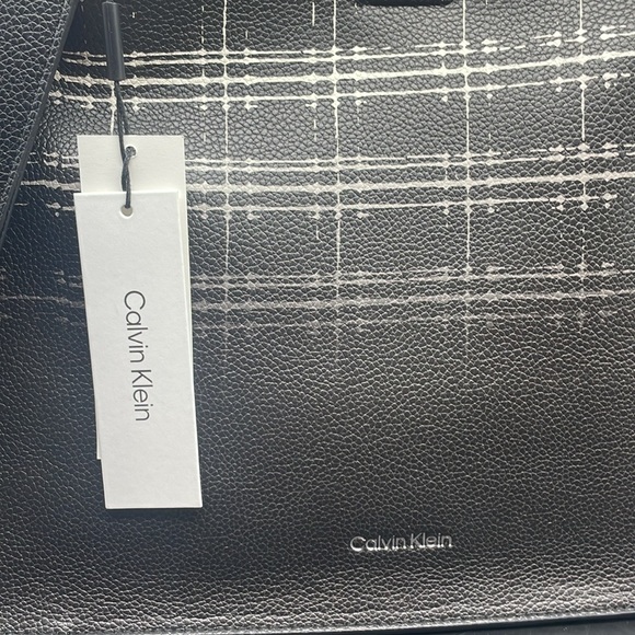 Calvin Klein Estelle Novelty Crossbody Black/White Plaid - Picture 6 of 14